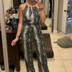 Snakeprint jumpsuit!
